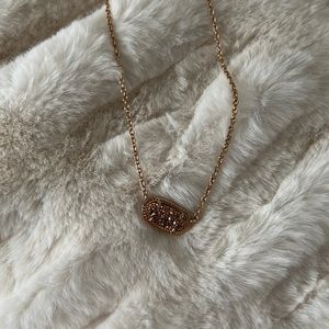 Kendra Scott necklace